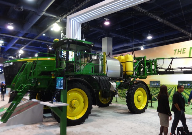 John deere booth ces 7jan2020